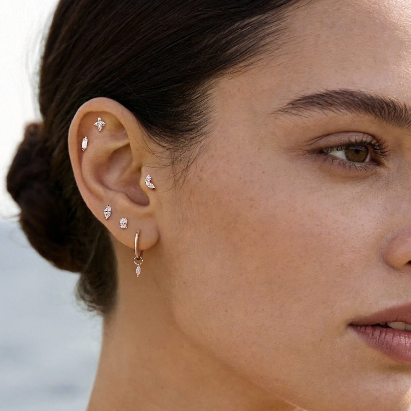 Flat Back Earrings vs Regular Earrings: Which One Is Right for Your Piercing? - Kosinerjewelry