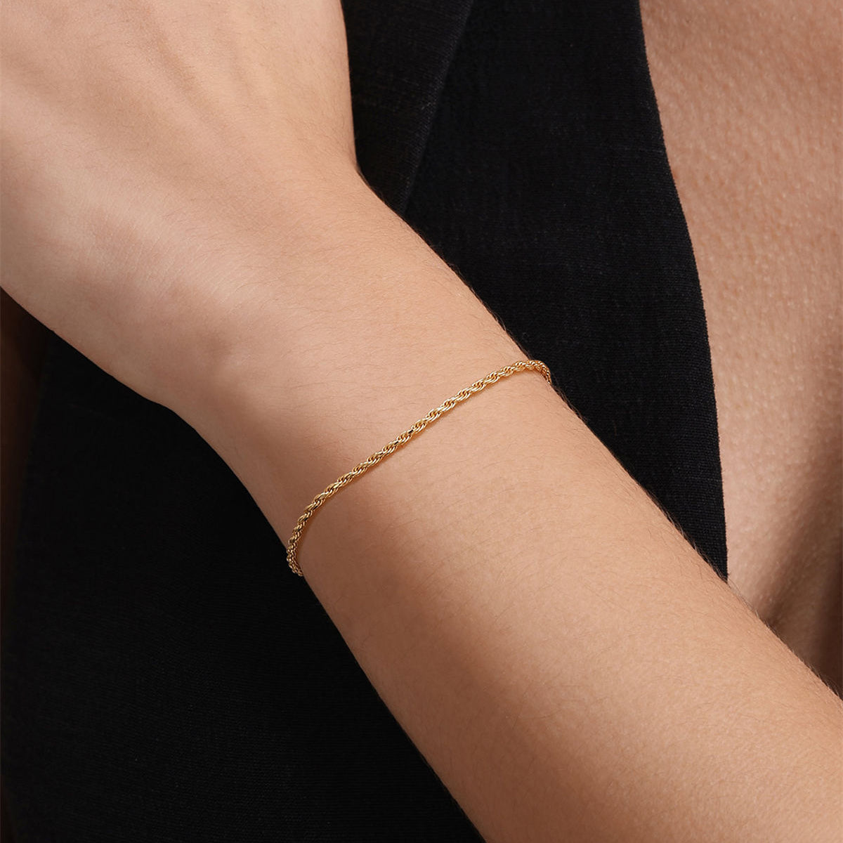 Kosiner Jewelry KOSINER 18K Gold Vermeil Delicate Curb Chain Bracelet