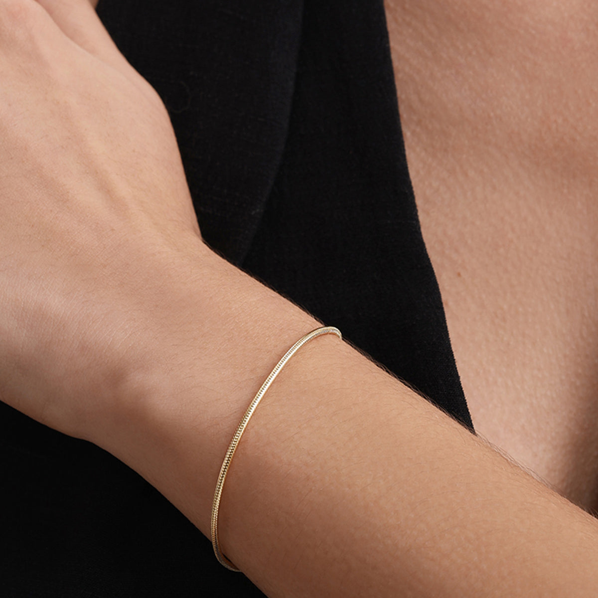 KOSINER 18K Gold Vermeil Cobra Chain Bracelet, Dainty Thin Snake Herringbone Adjustable Bracelet for Women, Minimalist Gold Stacking Bracelet