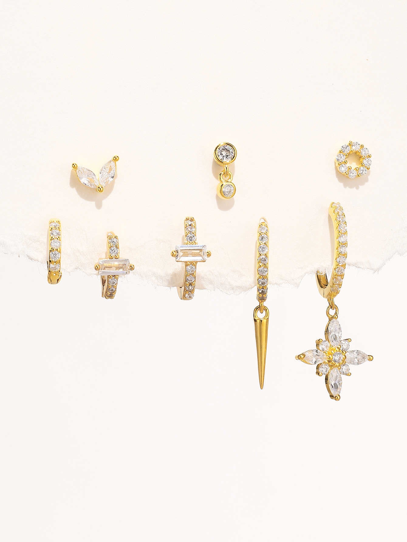 925 sterling silver gold-plated piercing earrings with cubic zirconia stones.
