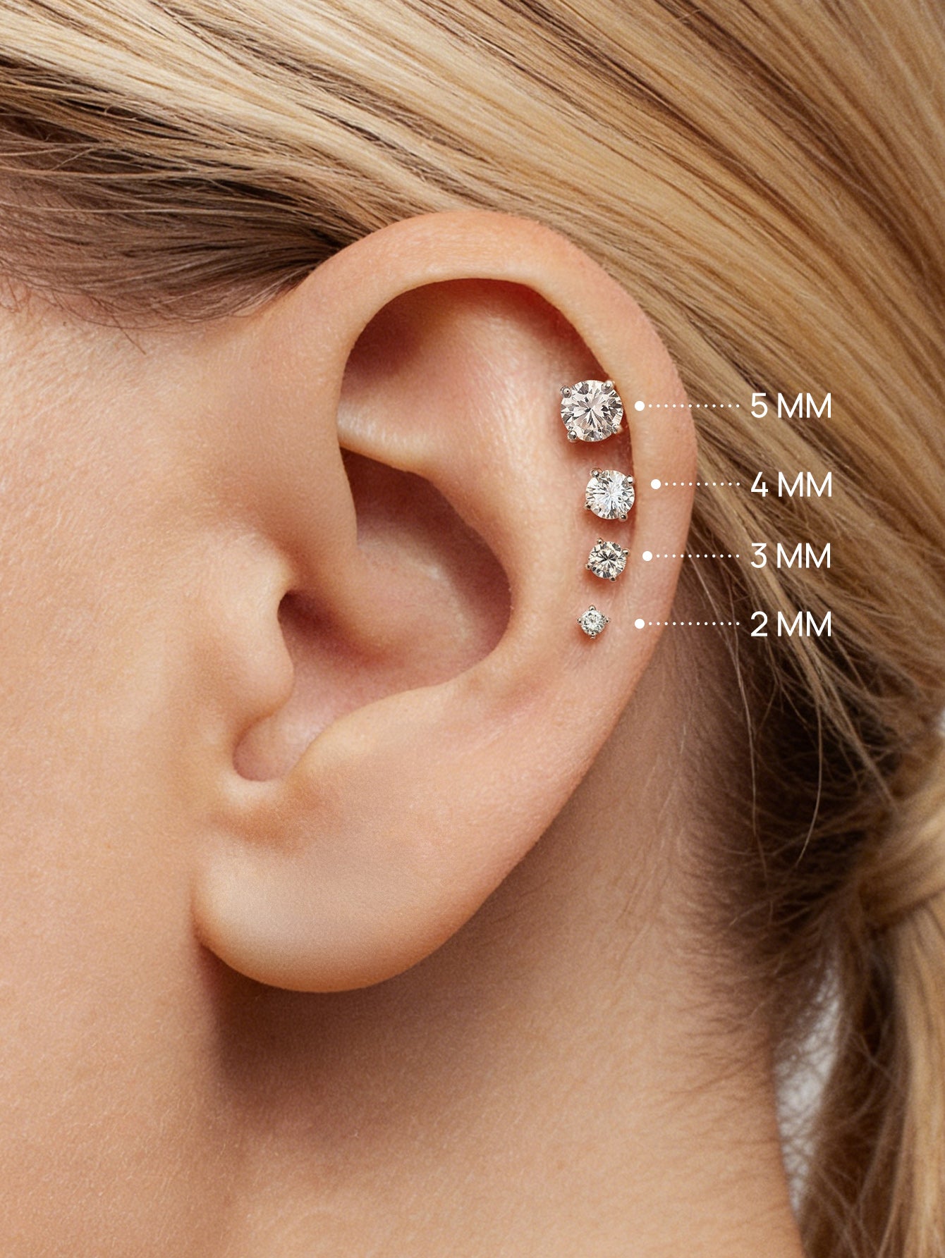 Mini piercing de orelha clássico de ouro maciço 14K de 2 mm