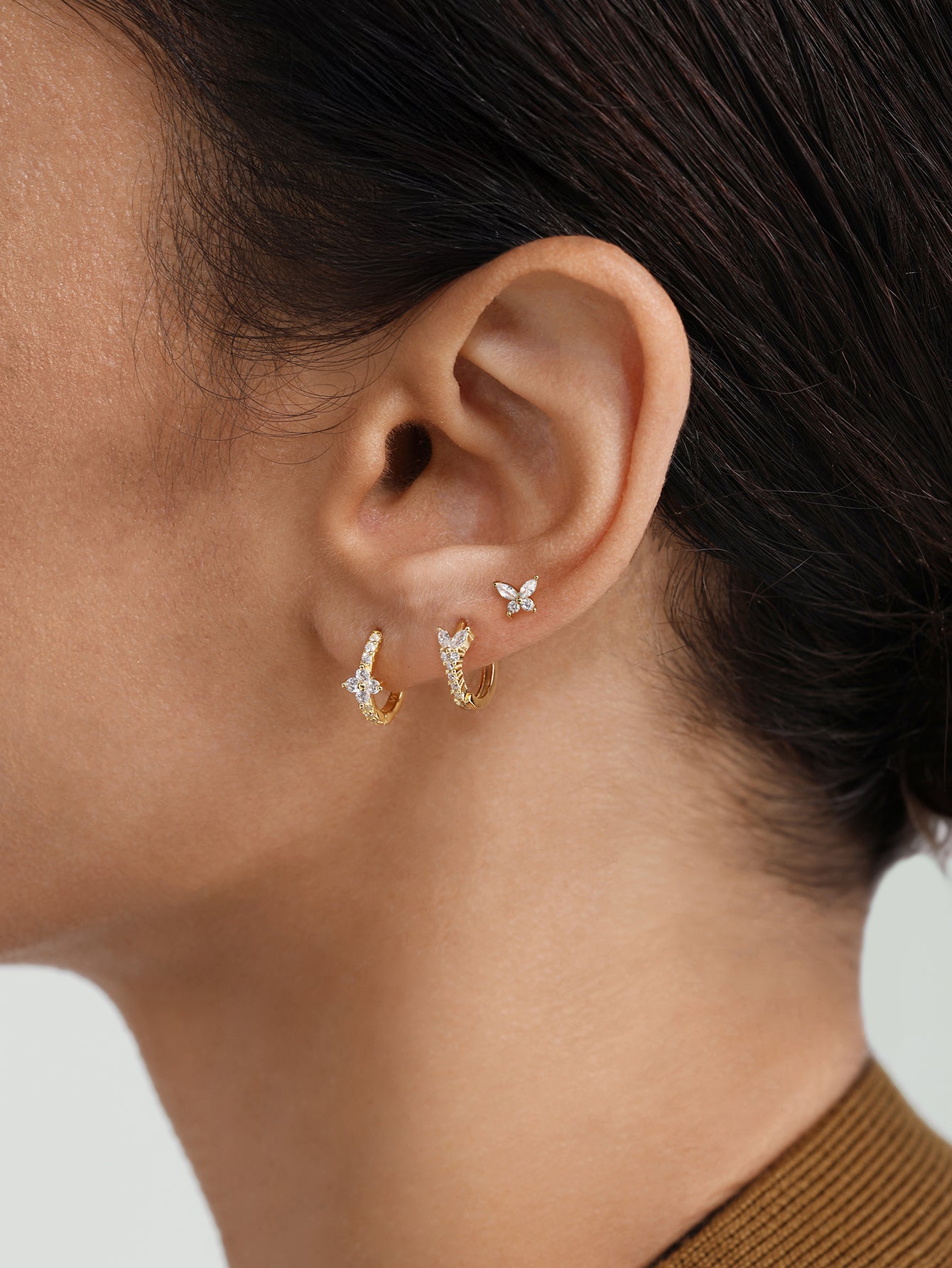 Juego de pendientes de plata de ley 925 con circonita y flor de mariposa