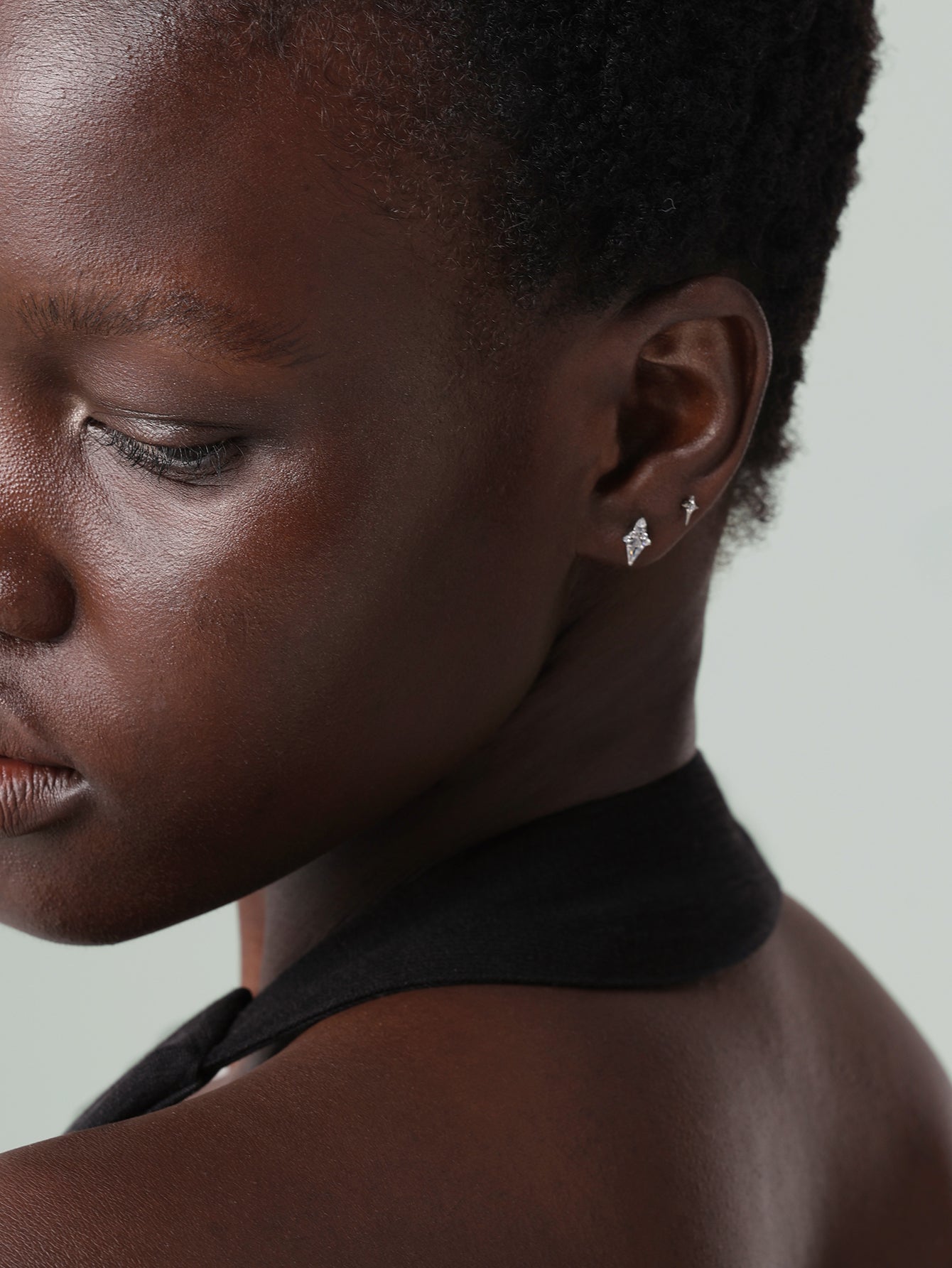 Mini-Starlight-Ohrstecker aus Titan