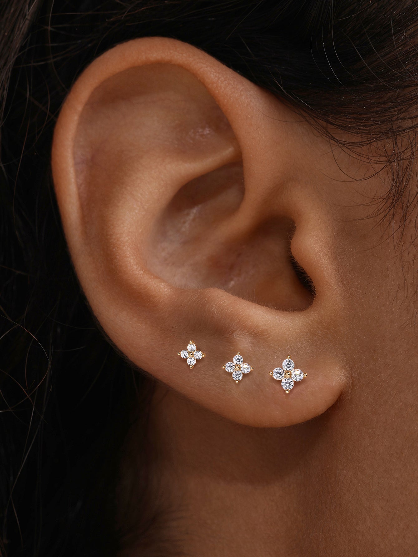 14K massief gouden Sparkle bloem Zirkoon oor piercing Stud