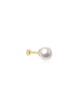 14K solid gold labret stud with single pearl and flat back closure, showcasing elegant earring design.