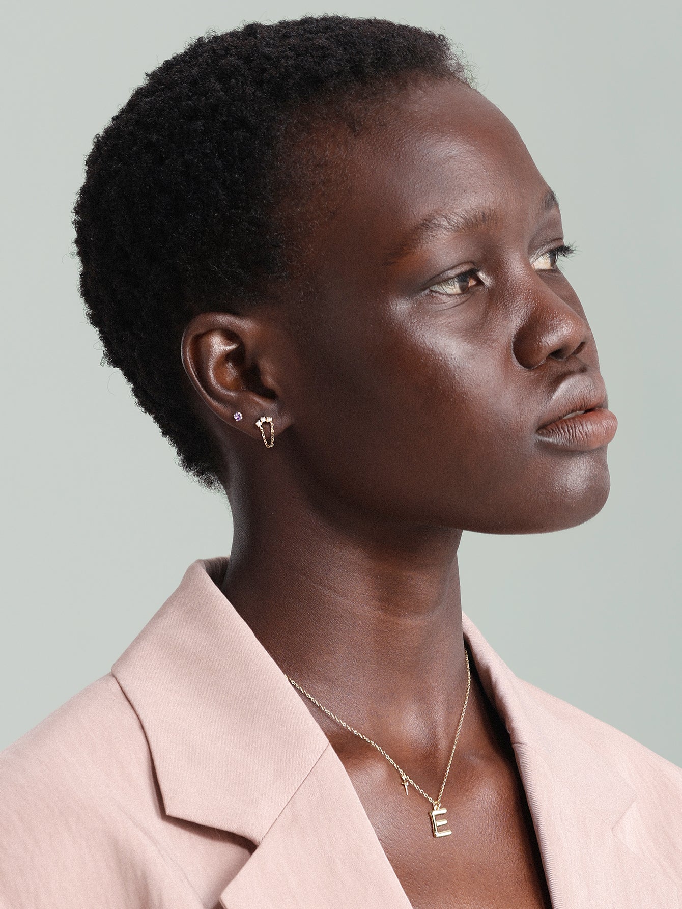 Pendientes con piedra natal de febrero de oro macizo de 14 quilates