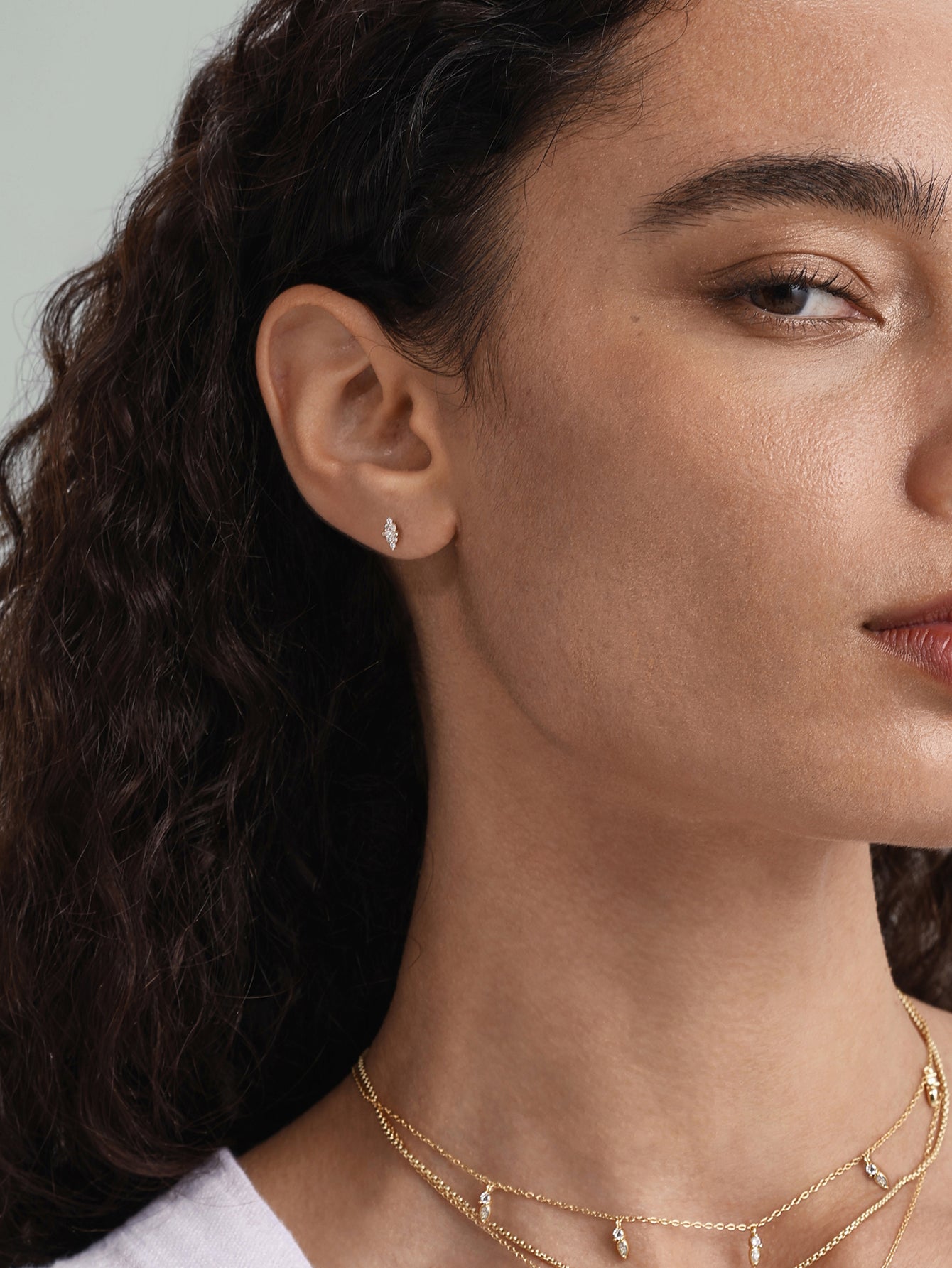 14K massief gouden vliegende vleugels oorpiercing Stud