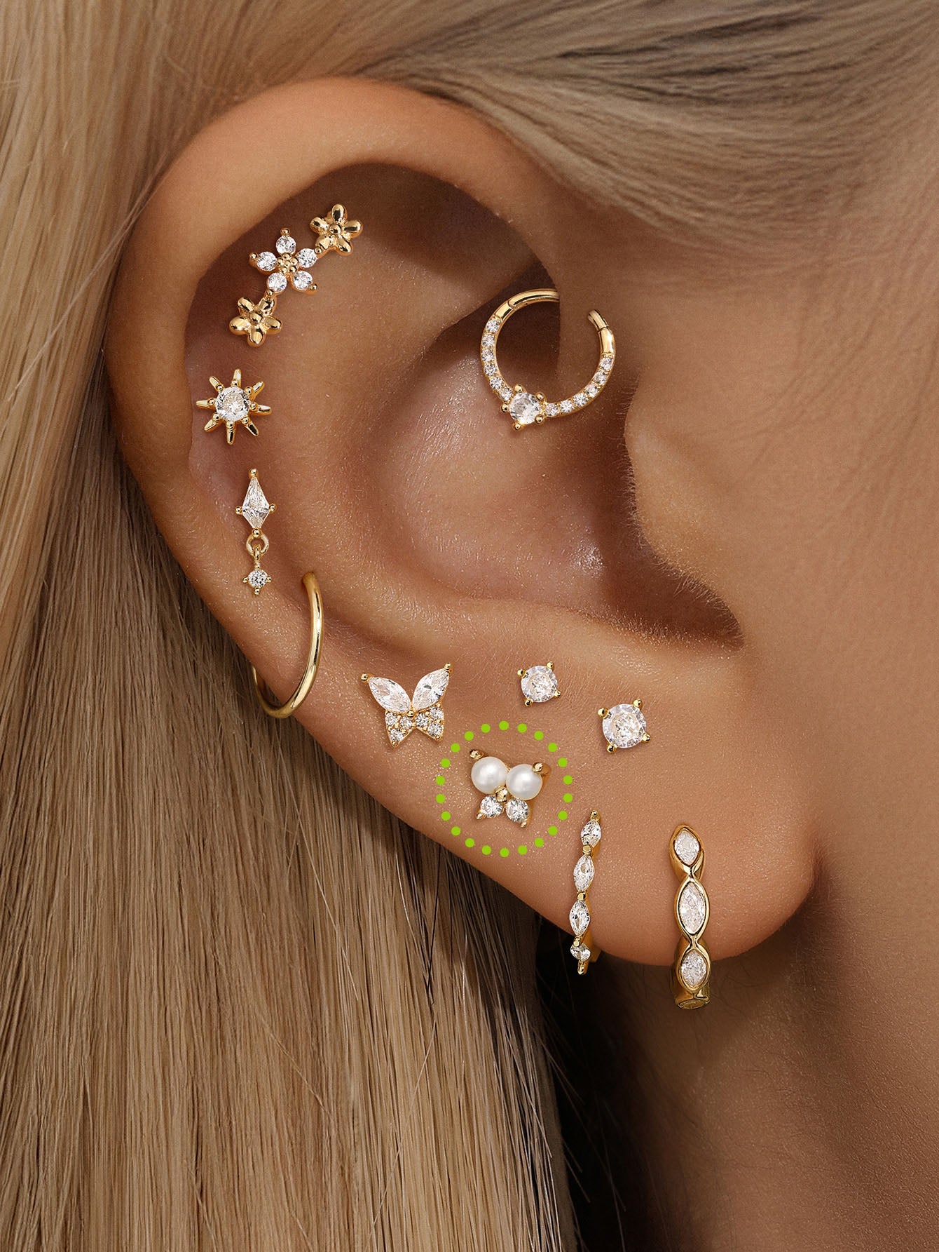 Ohrpiercing-Ohrstecker mit Perle und Schmetterling aus 14-karätigem Gold – Kosinerjewelry