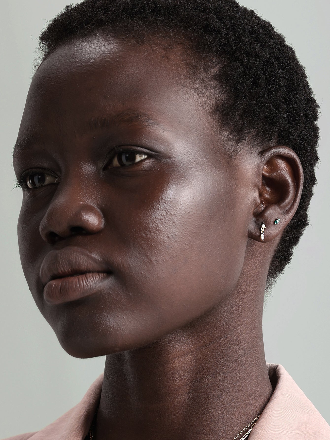 Minimalistischer Marquise-Quasten-Flatback aus 14-karätigem Gold