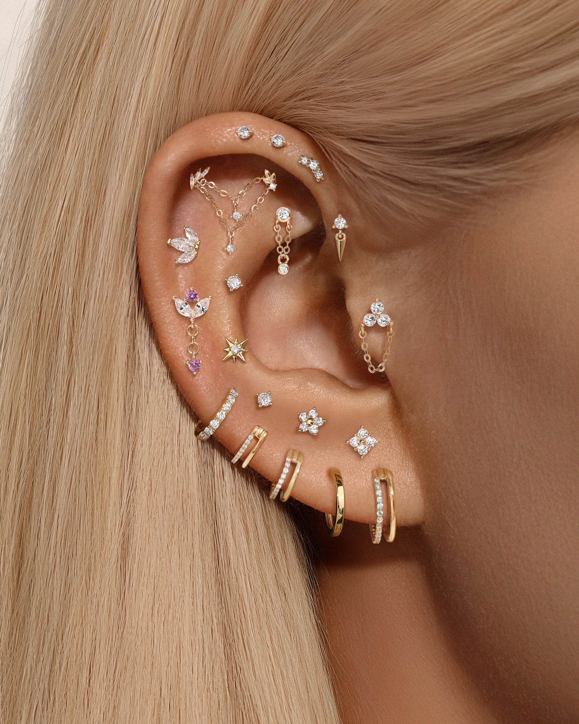 Pendiente de aro pavé de una hilera de doble capa de oro macizo de 14 quilates