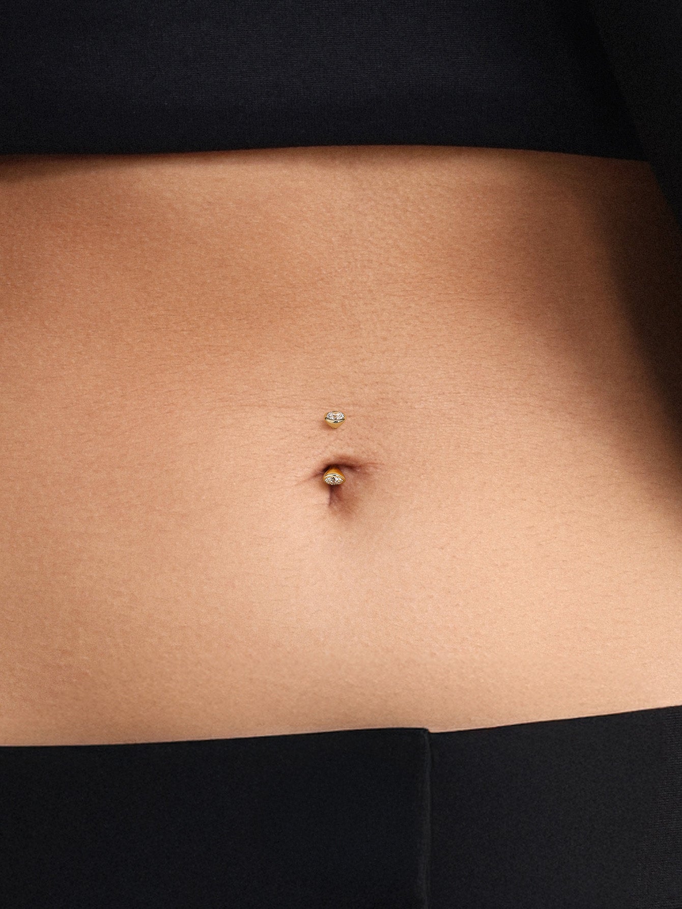 14K massief gouden dubbele CZ navelpiercing met schroefdraad