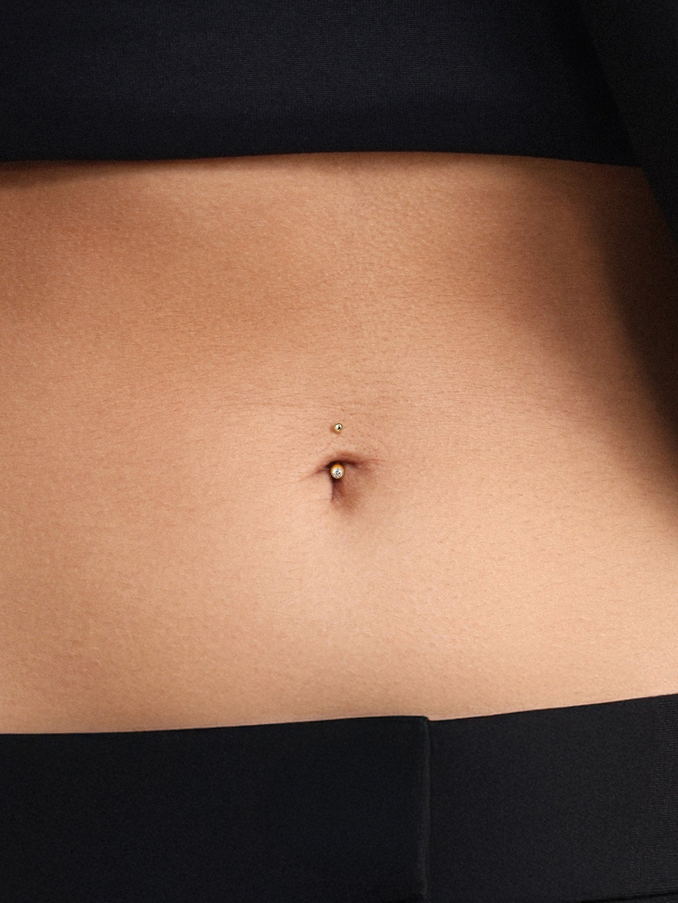 14K massief gouden klassieke navelpiercing met CZ-schroefdraad