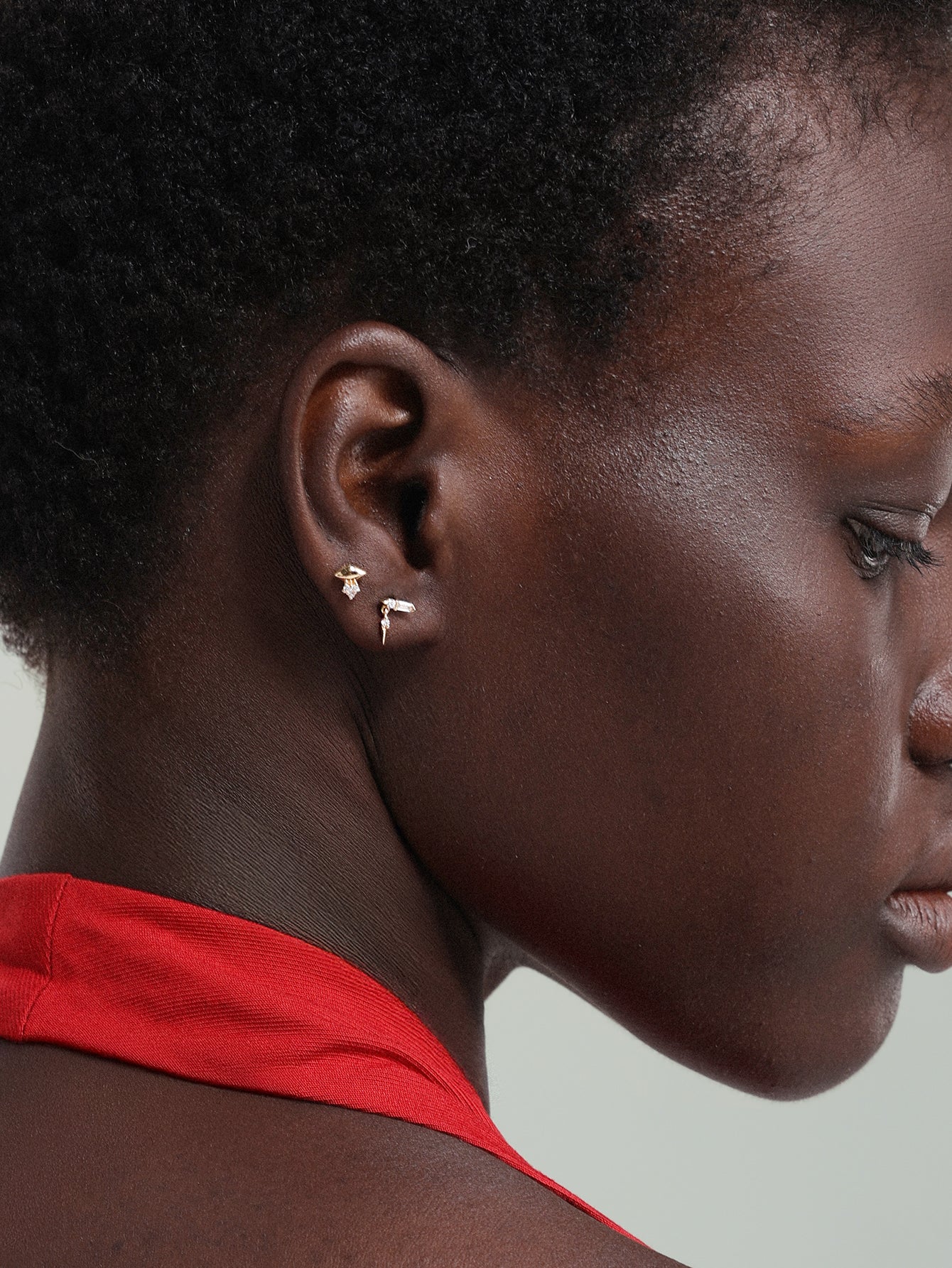 Goujon à dos plat à rivets scintillants en or massif 14 carats