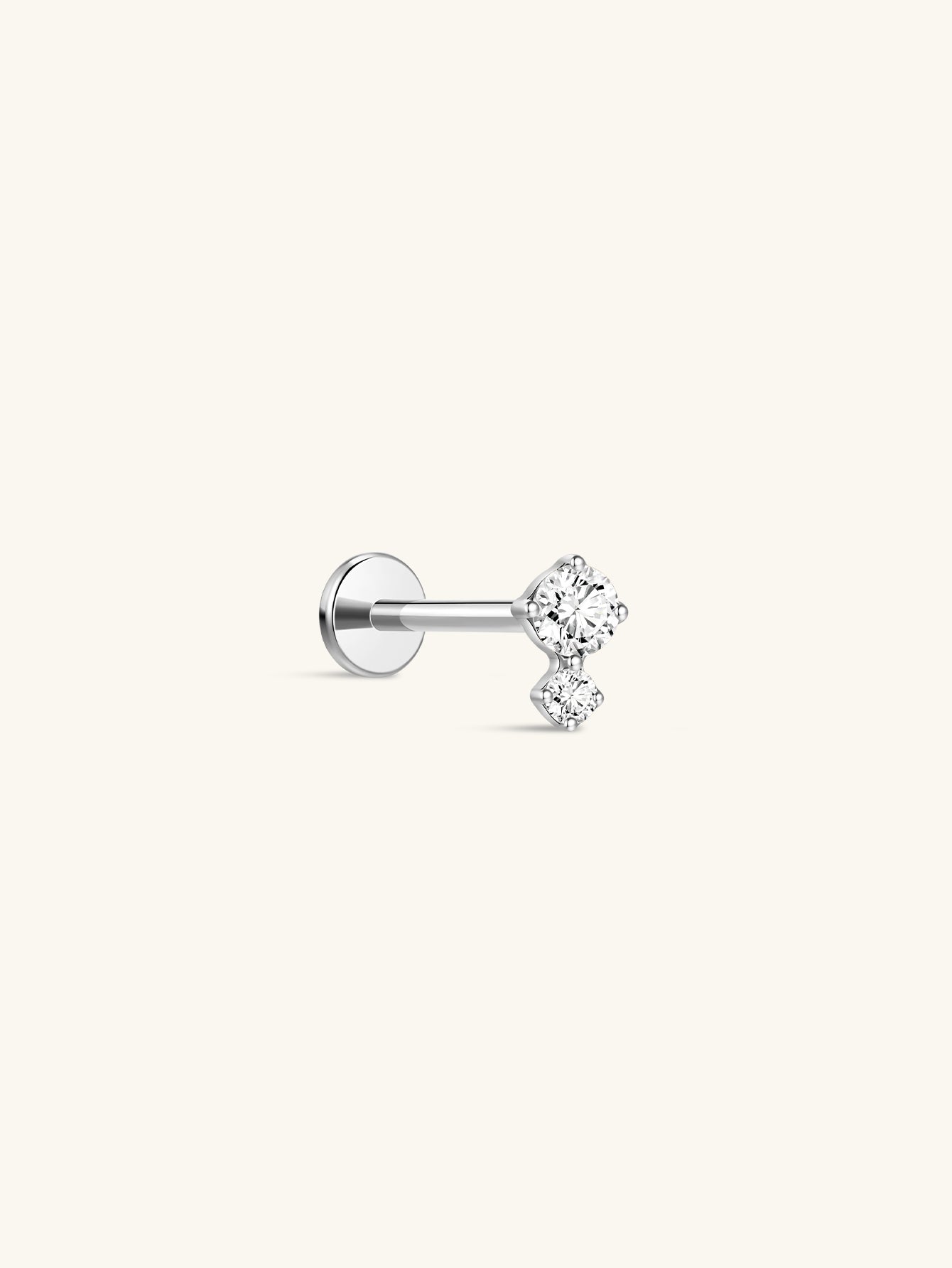 Titanium gestapelde CZ oorpiercing Stud