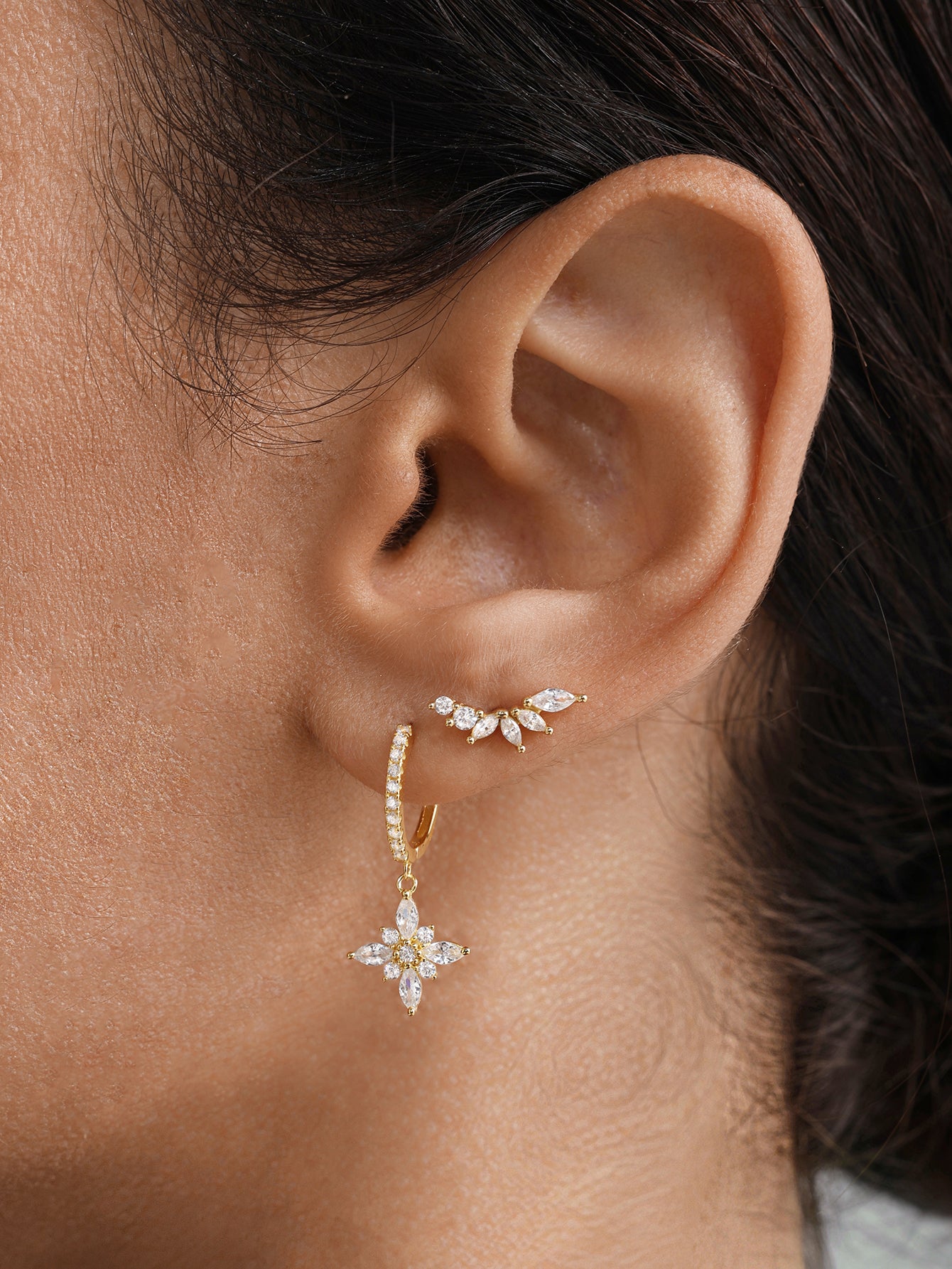 Clou d'oreille en argent sterling 925 avec fleur en zircon marquise