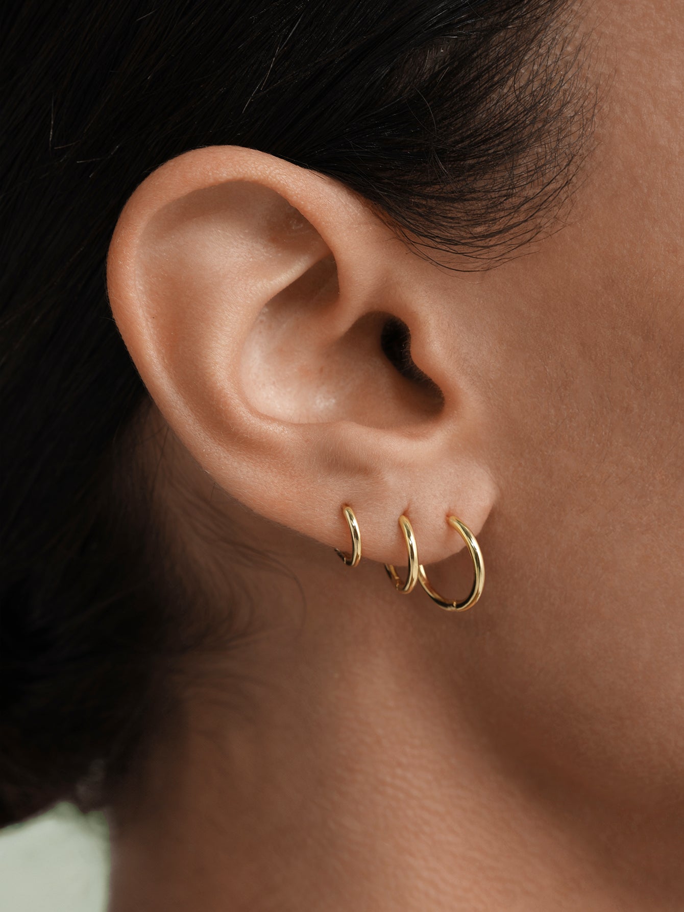 Juego de 3 piezas de pendientes brillantes de varios tamaños de plata de ley 925