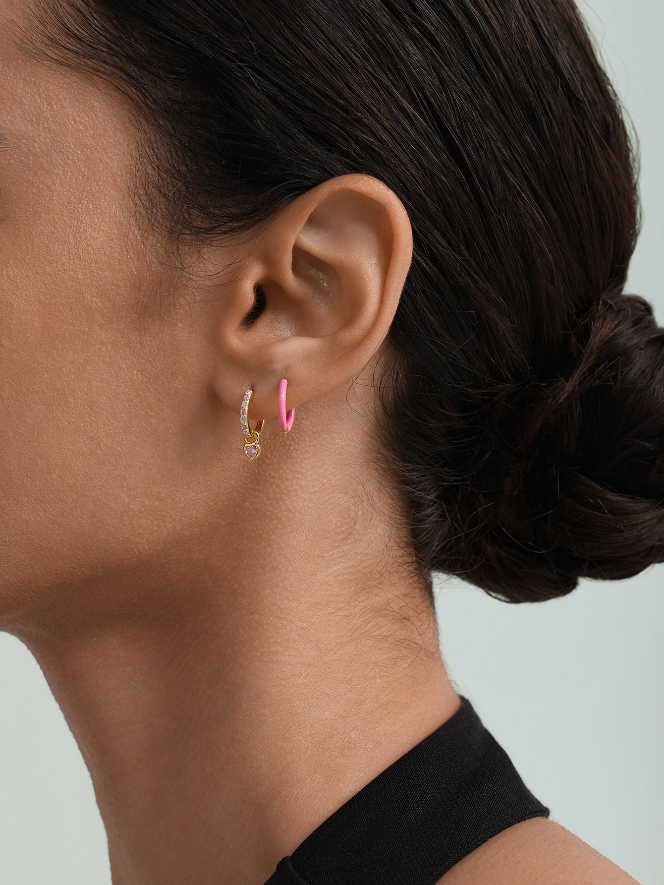 Orecchini pendenti da donna pendenti con zirconi a cuore Kosiner in argento sterling 925