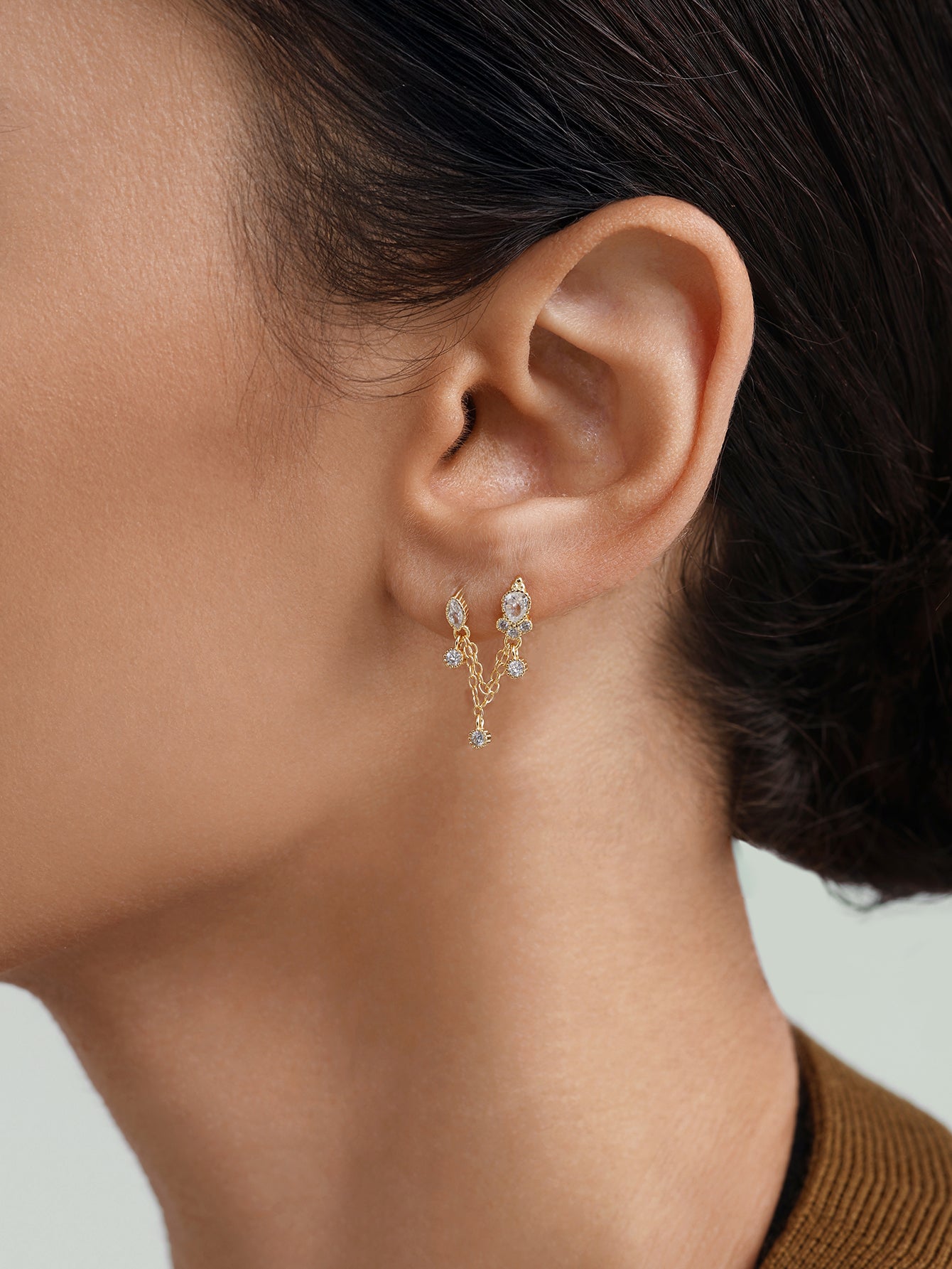 Clou de perçage d'oreille à pompon double trou en argent sterling 925