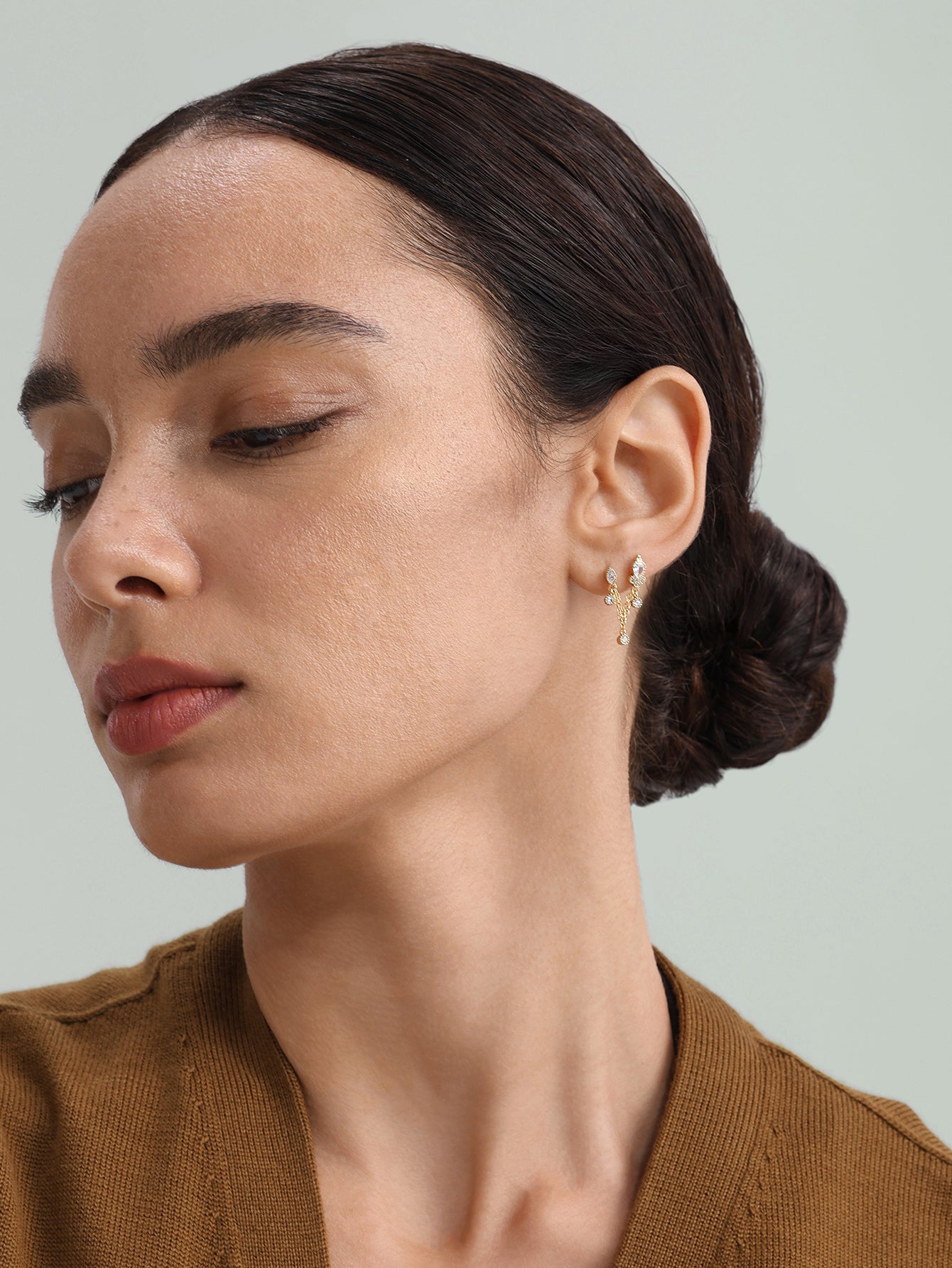 Clou de perçage d'oreille à pompon double trou en argent sterling 925