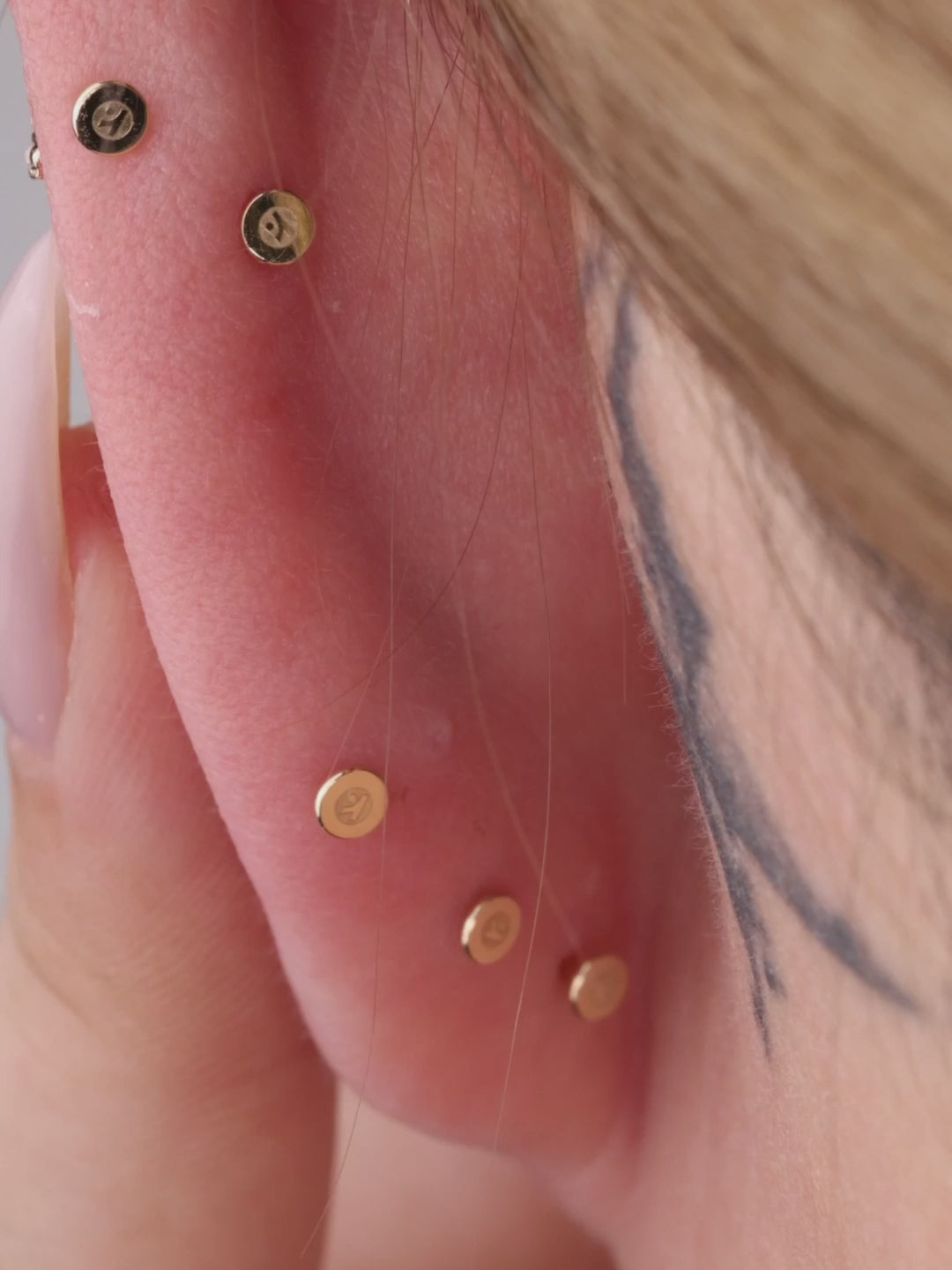 KOSINER Glossy polished heart flat back stud, minimalist design for dainty ear styling